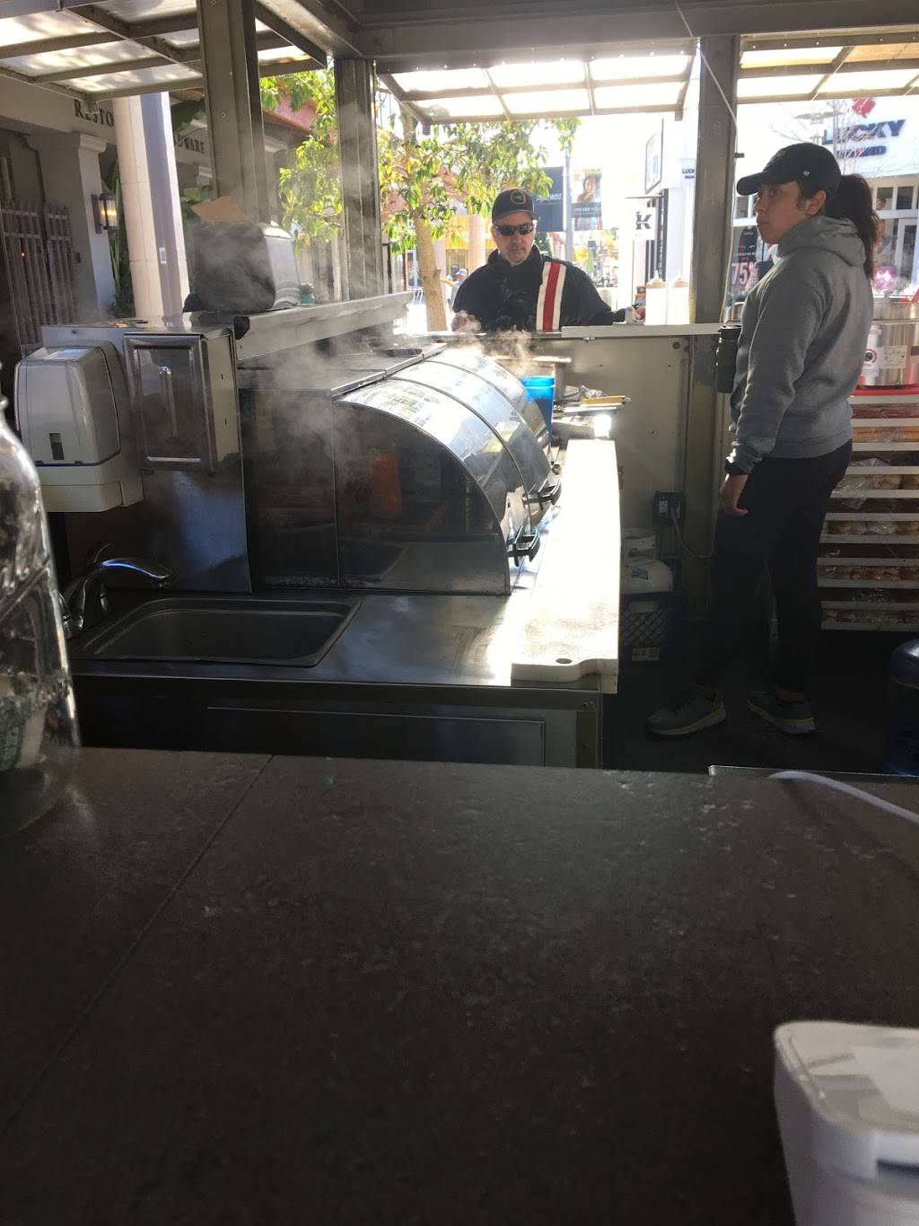 Stangs Hot Dogs & Sausages | restaurant | 1618 Redwood Hwy, Corte Madera, CA 94925, USA | 4152505613 OR +1 415-250-5613