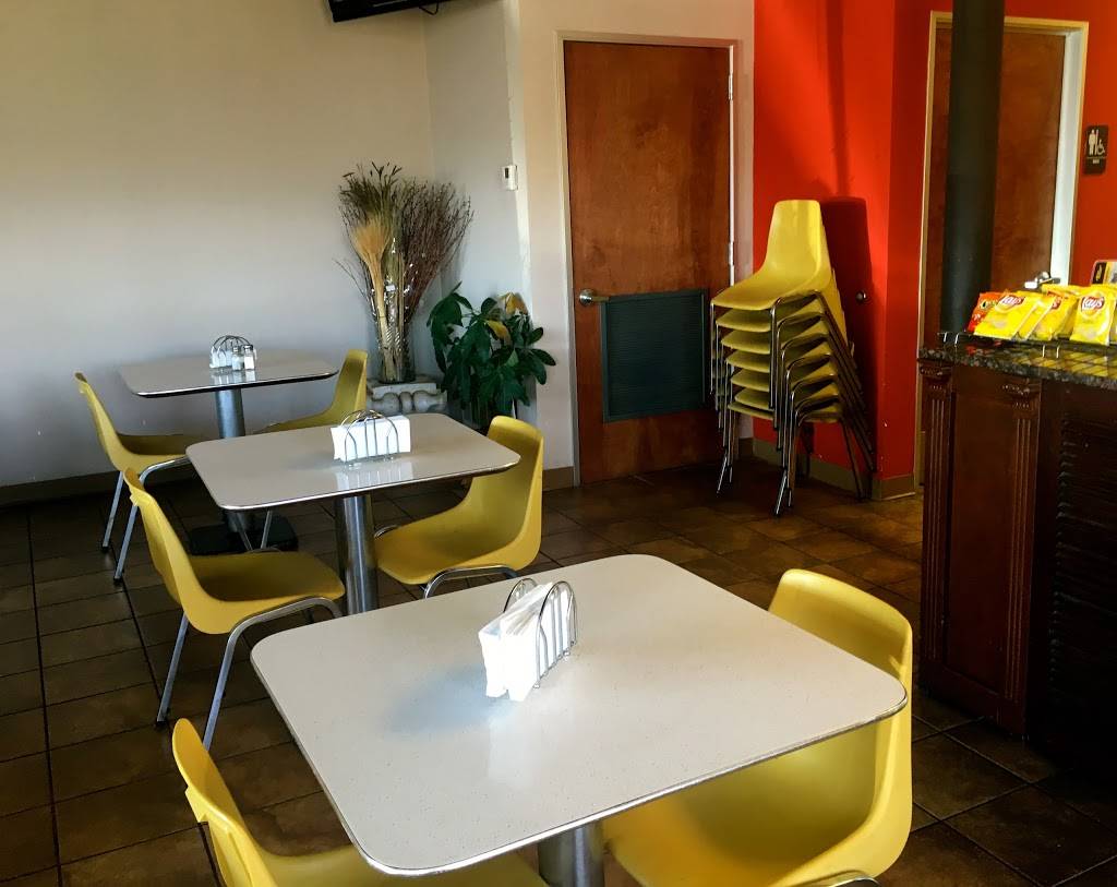 Johnnys Pit Barbecue | restaurant | 4768 Doniphan Dr, El Paso, TX 79922, USA | 9158332828 OR +1 915-833-2828