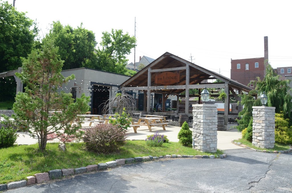 Lovejoy Wedding and Banquet | restaurant | 401 Piasa St, Alton, IL 62002, USA | 6182087473 OR +1 618-208-7473