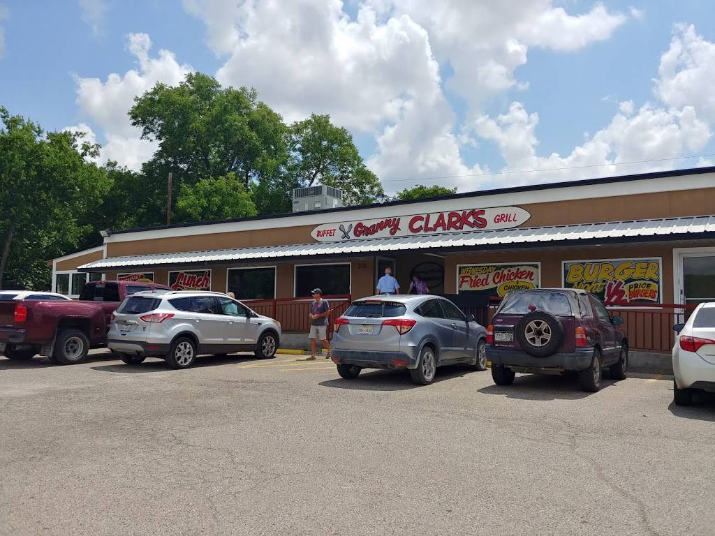 Grannys Clarks | restaurant | 213 N Patrick St, Dublin, TX 76446, USA | 2544453444 OR +1 254-445-3444