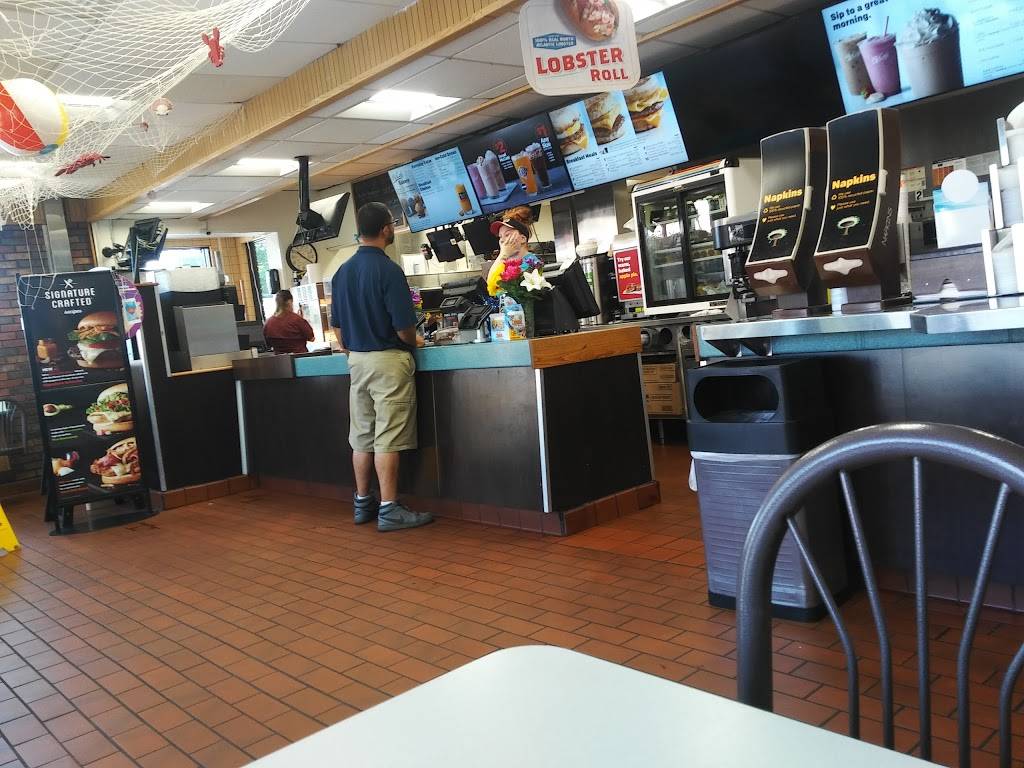 McDonalds | cafe | 766 W Boylston St, Worcester, MA 01606, USA | 5088521350 OR +1 508-852-1350