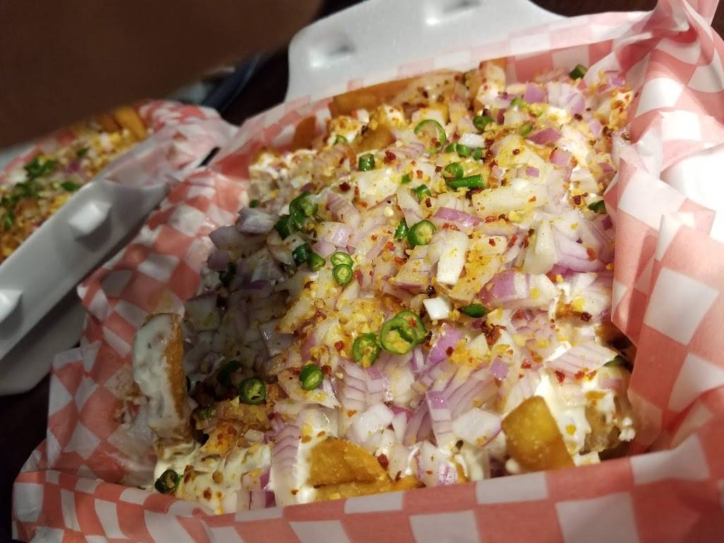 Wow Whitby | restaurant | 601 Dundas St W, Whitby, ON L3X 1V6, Canada | 9054302227 OR +1 905-430-2227