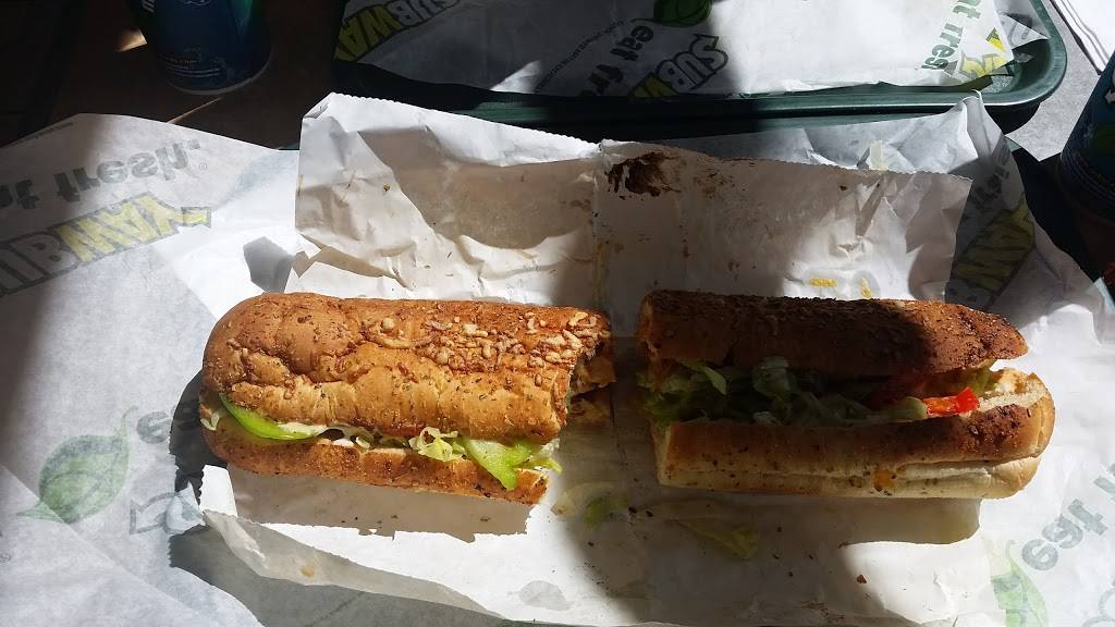 Restaurant SUBWAY | restaurant | 4 Boulevard des Entreprises, Boisbriand, QC J7G 2Y2, Canada | 4504195586 OR +1 450-419-5586