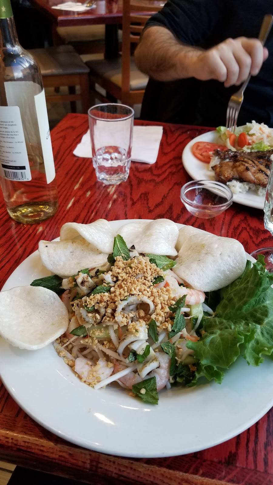 Pho An Nam | restaurant | 1830 Rue Sainte-Catherine E, Montréal, QC H2K 2H3, Canada | 5145240101 OR +1 514-524-0101