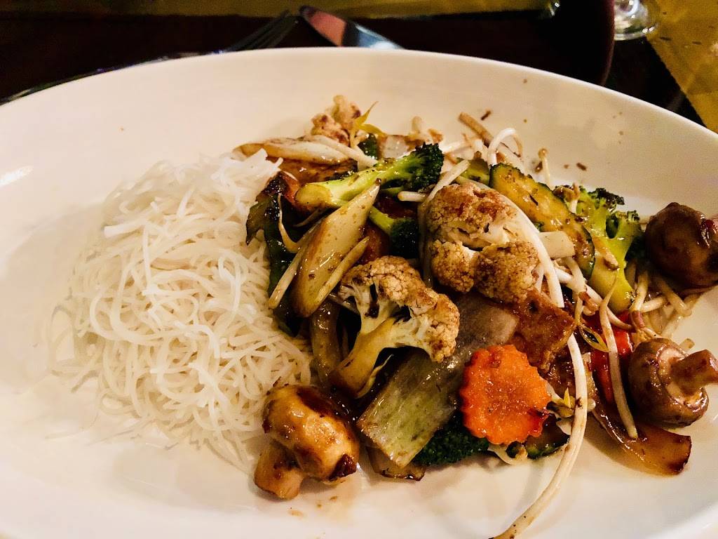 Saigon Thai | restaurant | 69 Boulevard Gréber, Gatineau, QC J8T 3P7, Canada | 8192054455 OR +1 819-205-4455