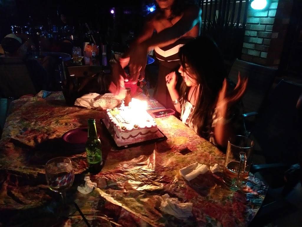 Johnny Fingers Bar and Grill | restaurant | 15863 Lorene Dr, Victorville, CA 92395, USA | 7609510444 OR +1 760-951-0444