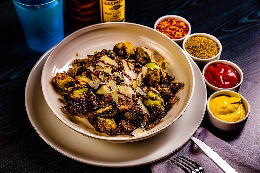 Tavern on the Point | restaurant | 6724 N Northwest Hwy, Chicago, IL 60631, USA | 7738676300 OR +1 773-867-6300