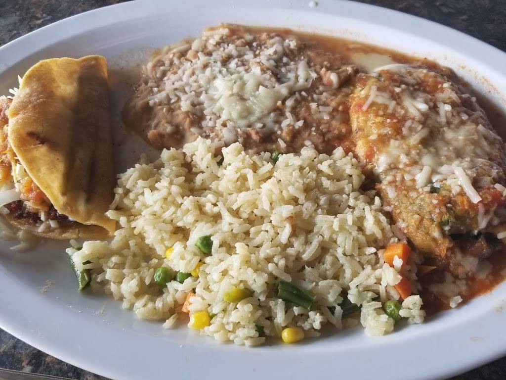 El Rincon Nayarita Mexican Grill | restaurant | 943 W Foothill Blvd, Rialto, CA 92376, USA | 9099612878 OR +1 909-961-2878