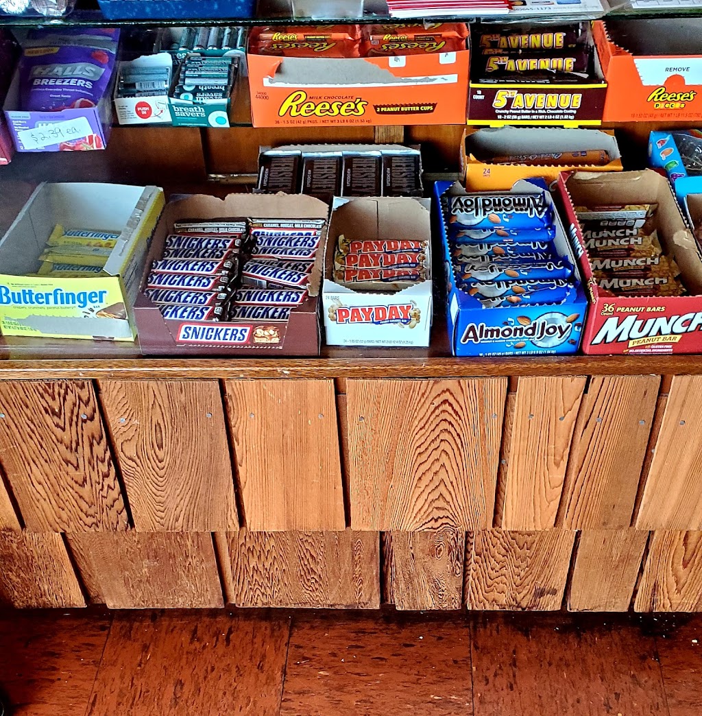 J & M Caprock Cafe | restaurant | 186 US-82, Dickens, TX 79229, USA | 8066235547 OR +1 806-623-5547