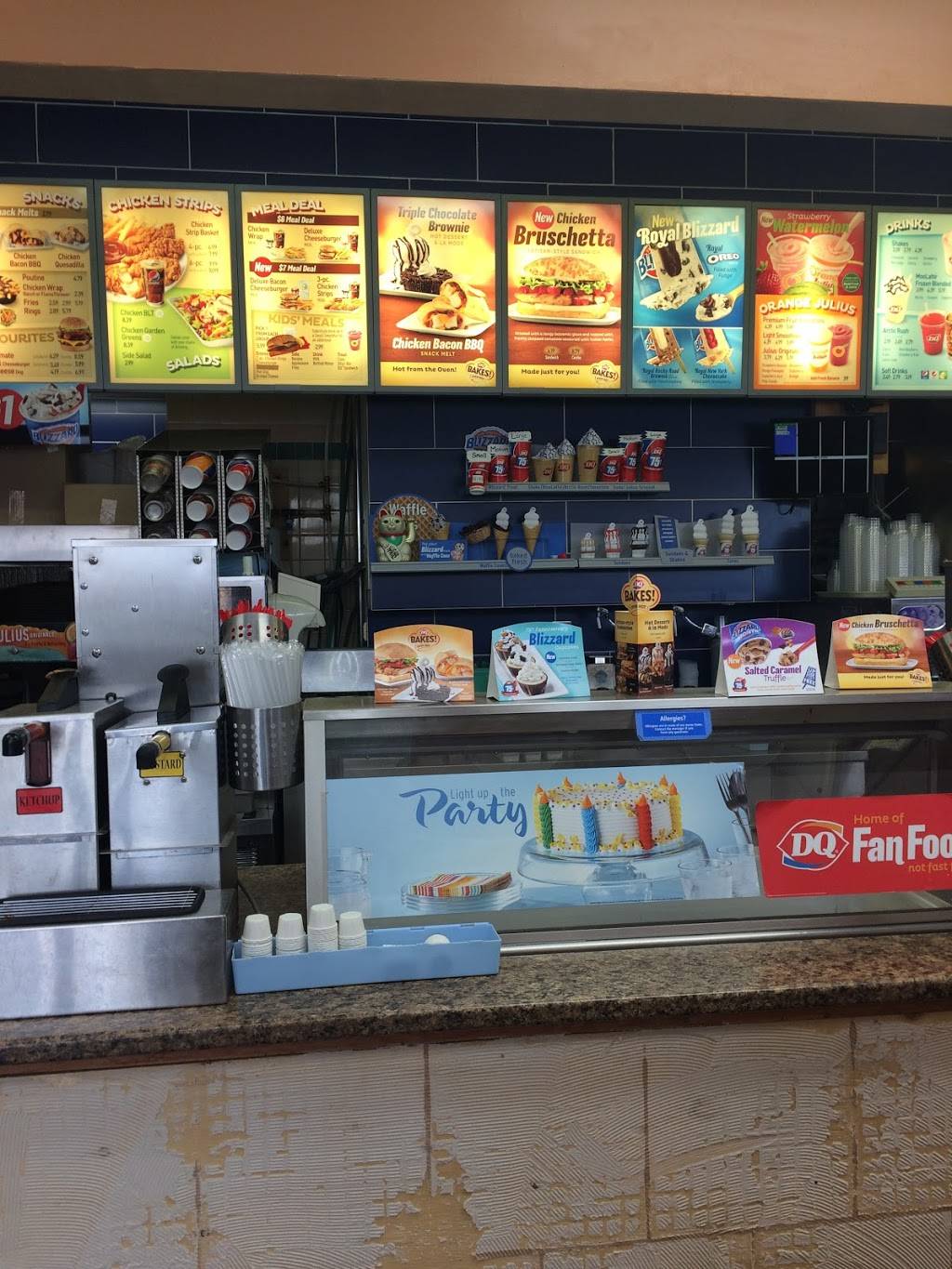 Dairy Queen Grill & Chill | restaurant | 50 Westmount Rd N, Waterloo, ON N2L 2R5, Canada | 5197472424 OR +1 519-747-2424