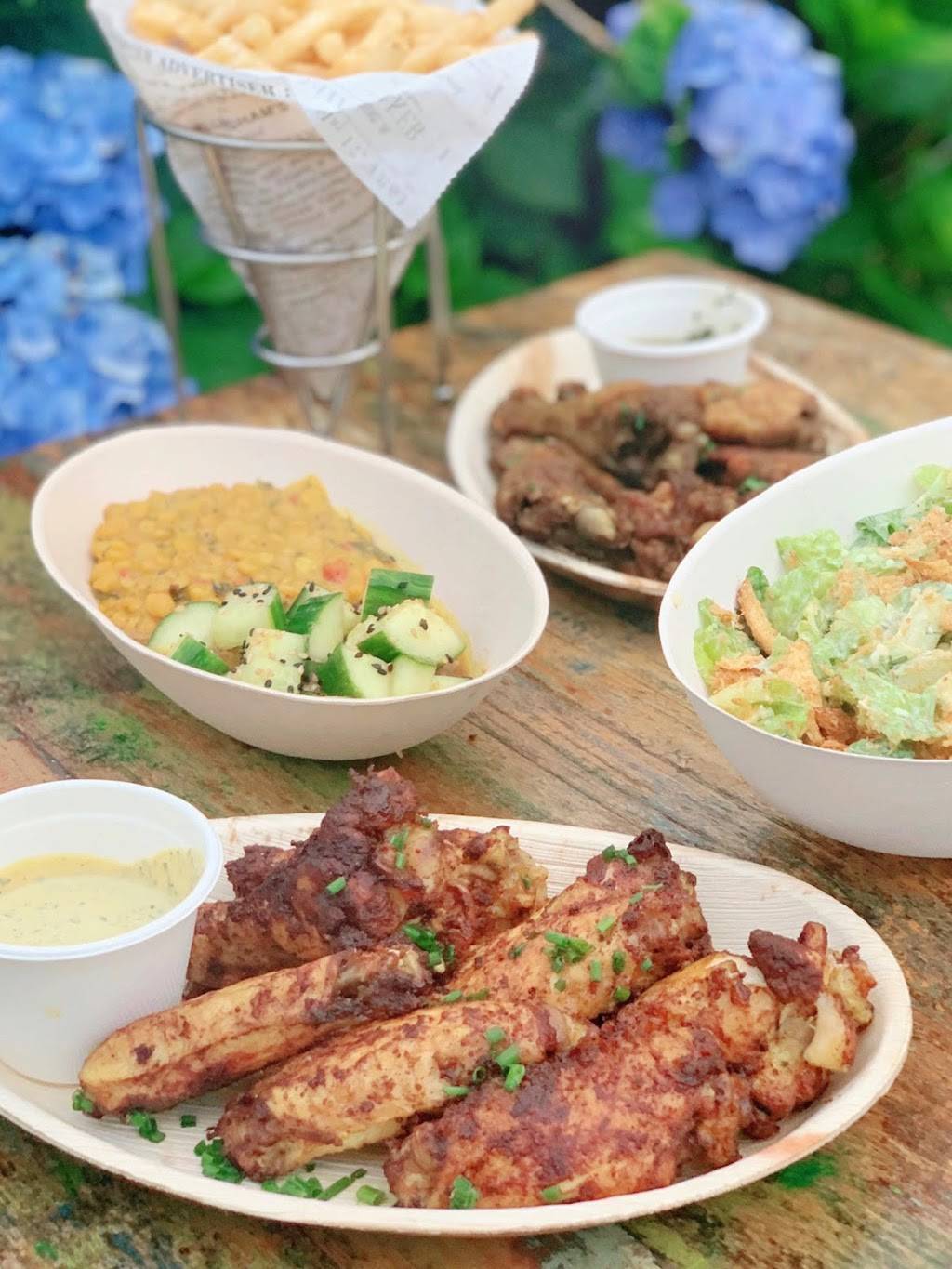 Primal Wings | restaurant | Main St, Montauk, NY 11954, USA | 6316682727 OR +1 631-668-2727