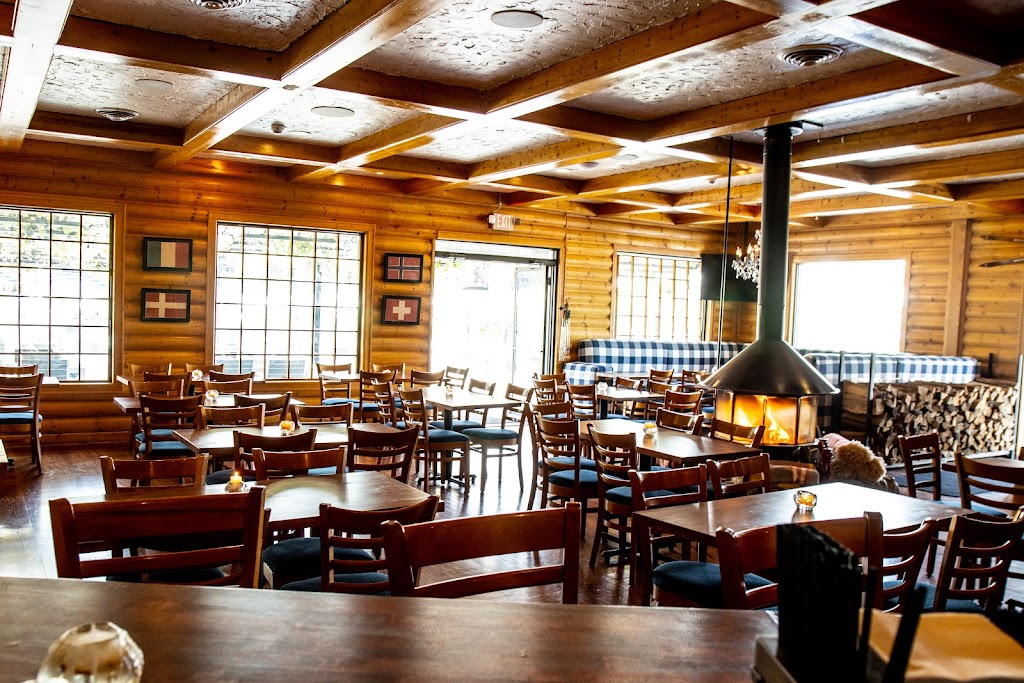 Park and Field Apres | restaurant | 10331 S Roberts Rd, Palos Hills, IL 60465, USA | 7084489683 OR +1 708-448-9683