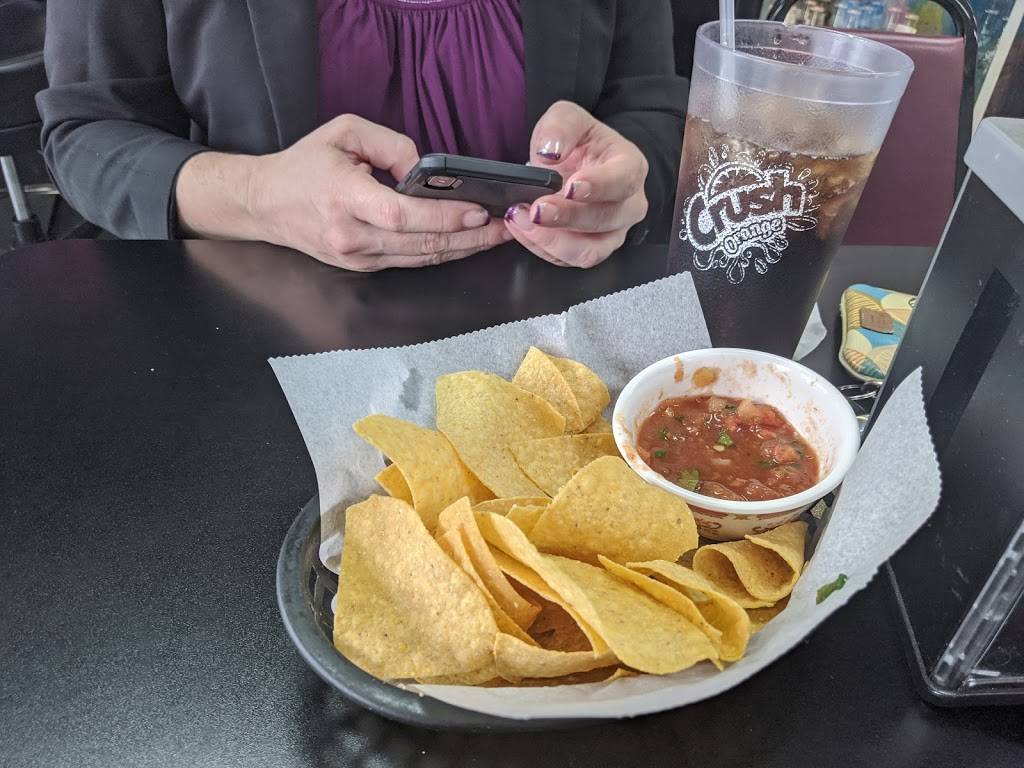 El Cielito Lindo Mexican Restaurant | restaurant | 100 N 1st St, Lincoln, NE 68508, USA | 4022199826 OR +1 402-219-9826