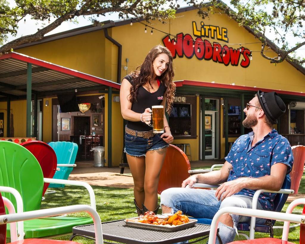 Little Woodrows Stone Oak Bar & Grill | restaurant | 606 W Afton Oaks Blvd, San Antonio, TX 78232, USA | 2104032340 OR +1 210-403-2340