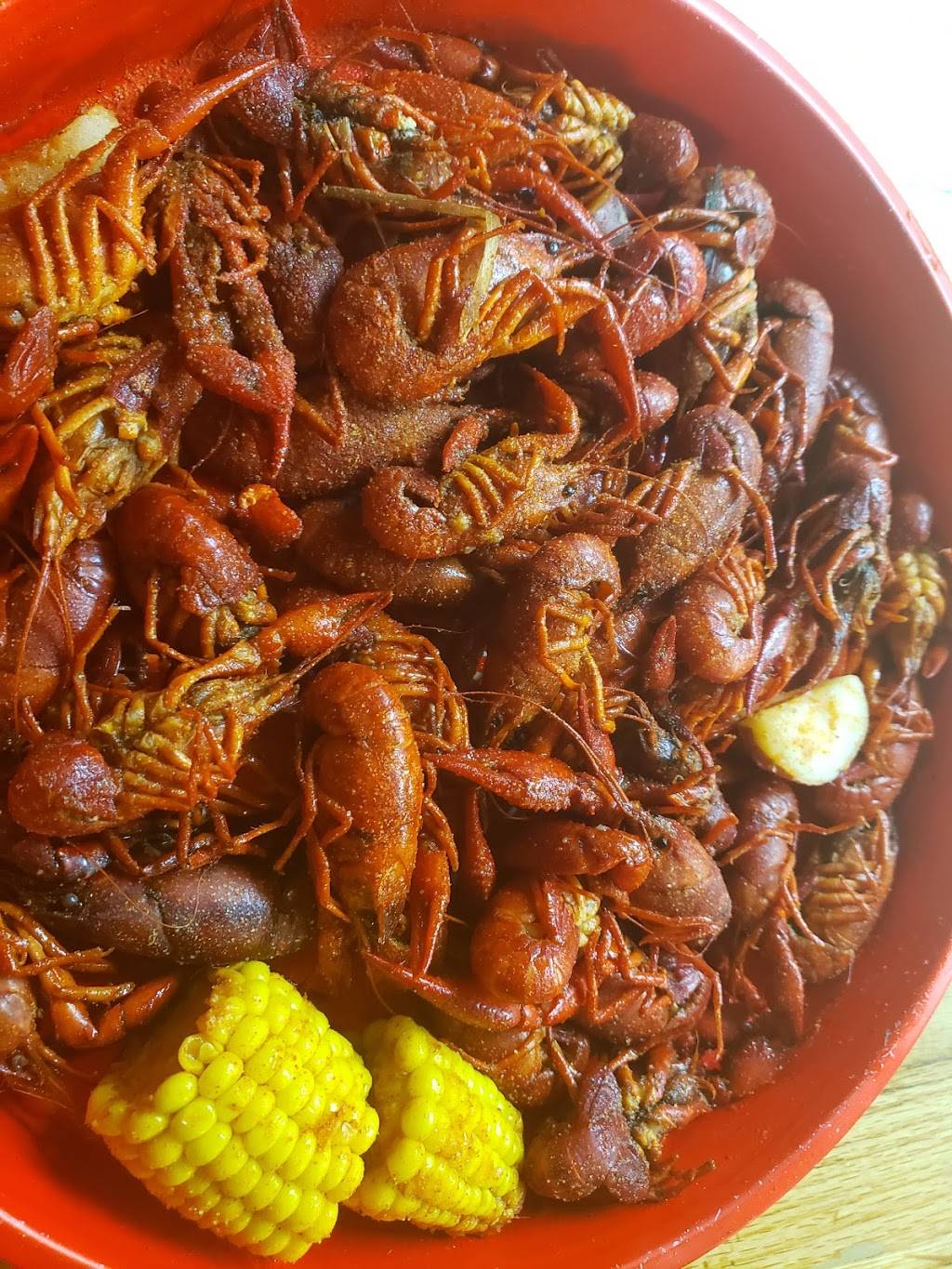 Hoochies | restaurant | 214 E Hickory St, Denton, TX 76201, USA | 9408080315 OR +1 940-808-0315