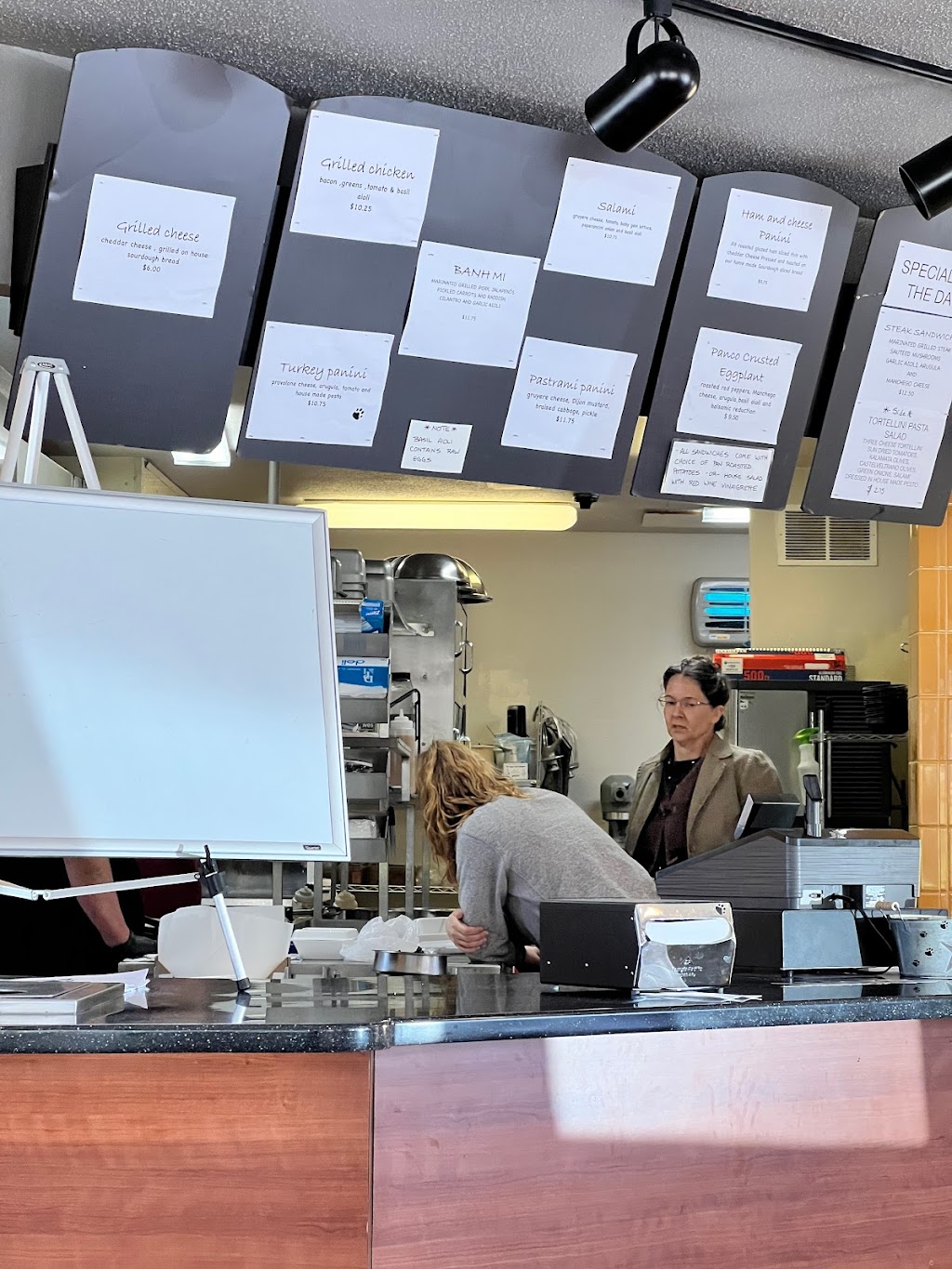 Maxs Delicatessen | restaurant | 905 Gilbert St, Charles City, IA 50616, USA | 6417151121 OR +1 641-715-1121