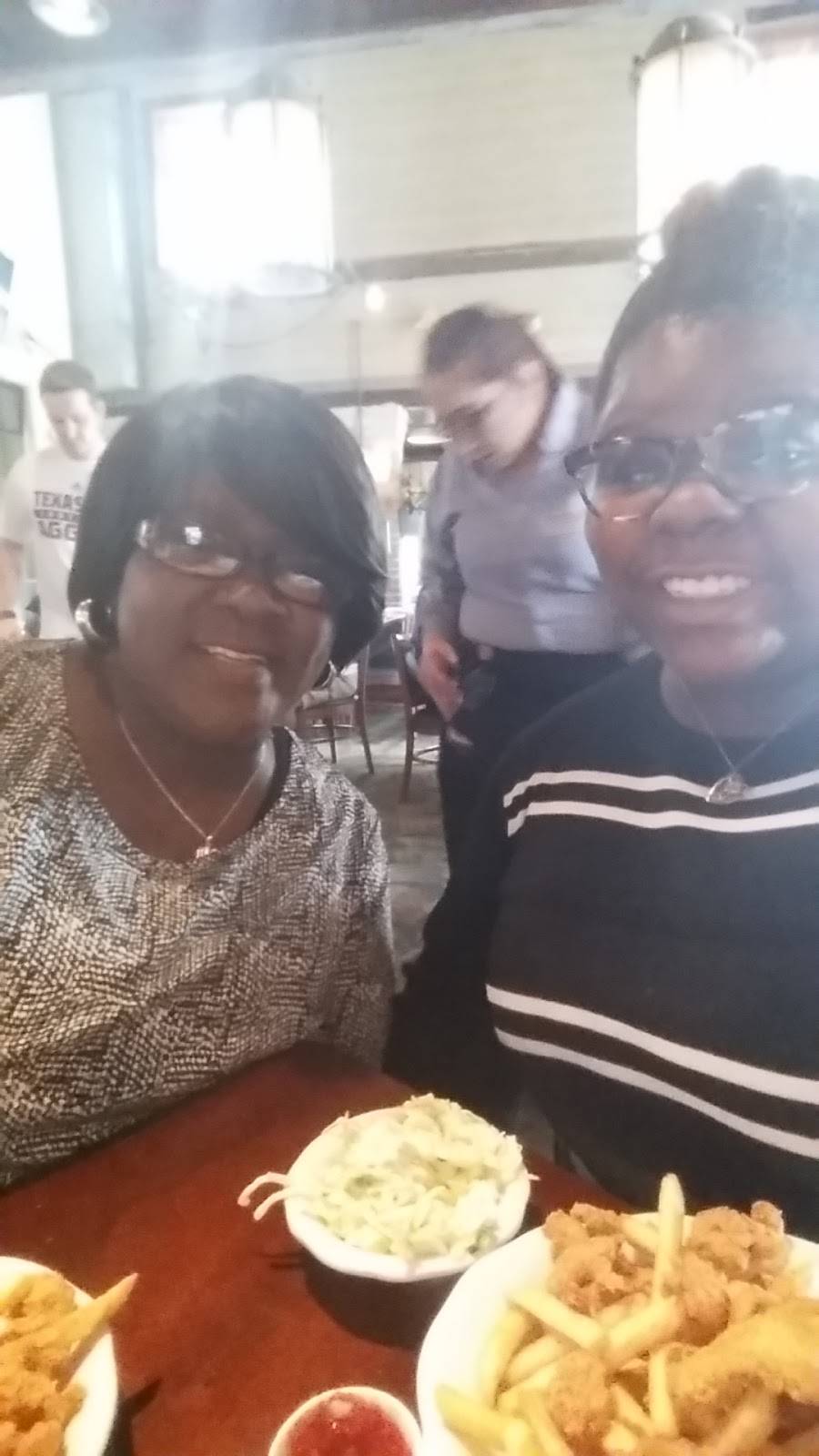 Pappas Seafood House & Oyster Bar #6 | restaurant | 770872521, 6945 Gulf Fwy, Houston, TX 77087, USA | 7138690151 OR +1 713-869-0151