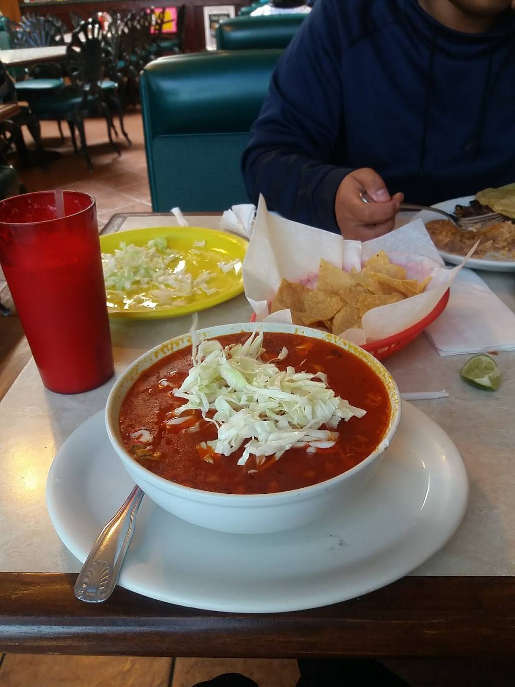 Tlaquepaque Restaurant | restaurant | 120 S Mill St, Santa Paula, CA 93060, USA | 8059335535 OR +1 805-933-5535