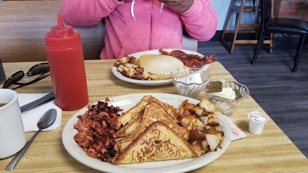 Mels Cafenio | restaurant | 25 Broadway, Newport, RI 02840, USA | 4018496420 OR +1 401-849-6420