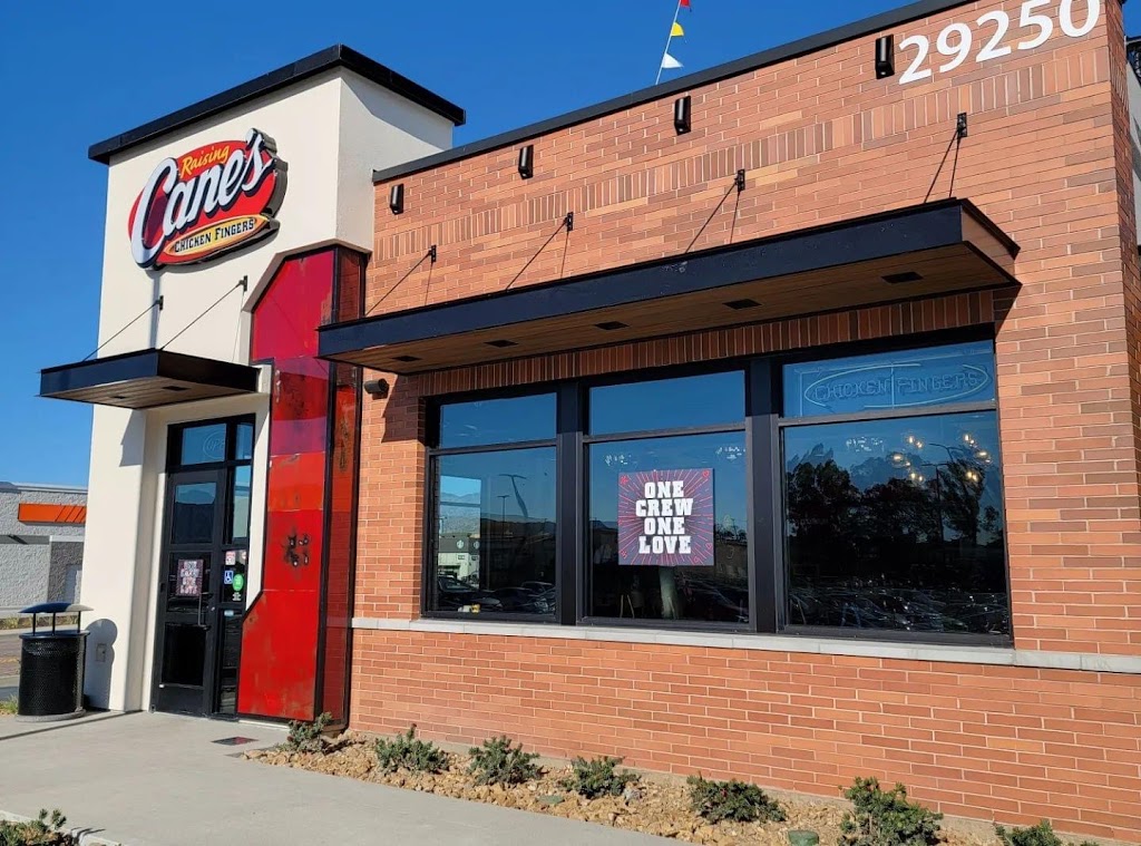 Raising Cane’s Chicken Fingers | meal takeaway | 29250 Central Ave, Lake Elsinore, CA 92532, USA | 9513734789 OR +1 951-373-4789