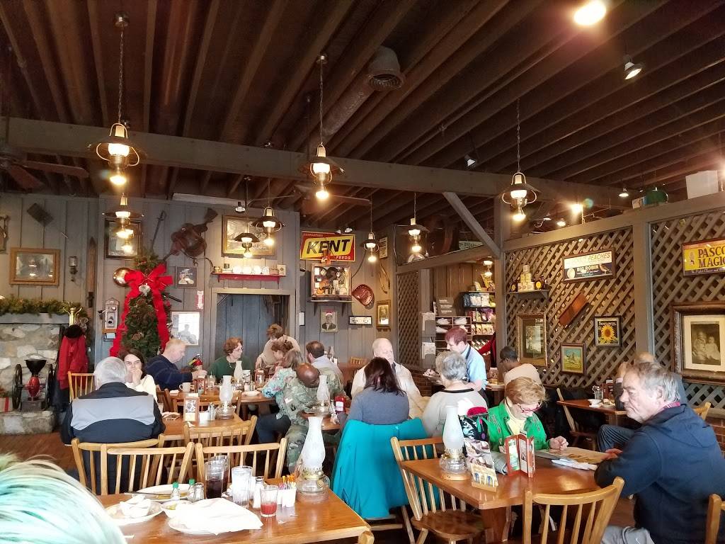 Cracker Barrel Old Country Store | restaurant | 4323 Sidco Dr, Nashville, TN 37204, USA | 6153316733 OR +1 615-331-6733
