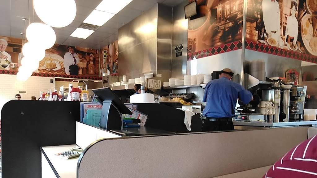 Waffle House | meal takeaway | 5130 NW 13th St, Gainesville, FL 32609, USA | 3523716079 OR +1 352-371-6079