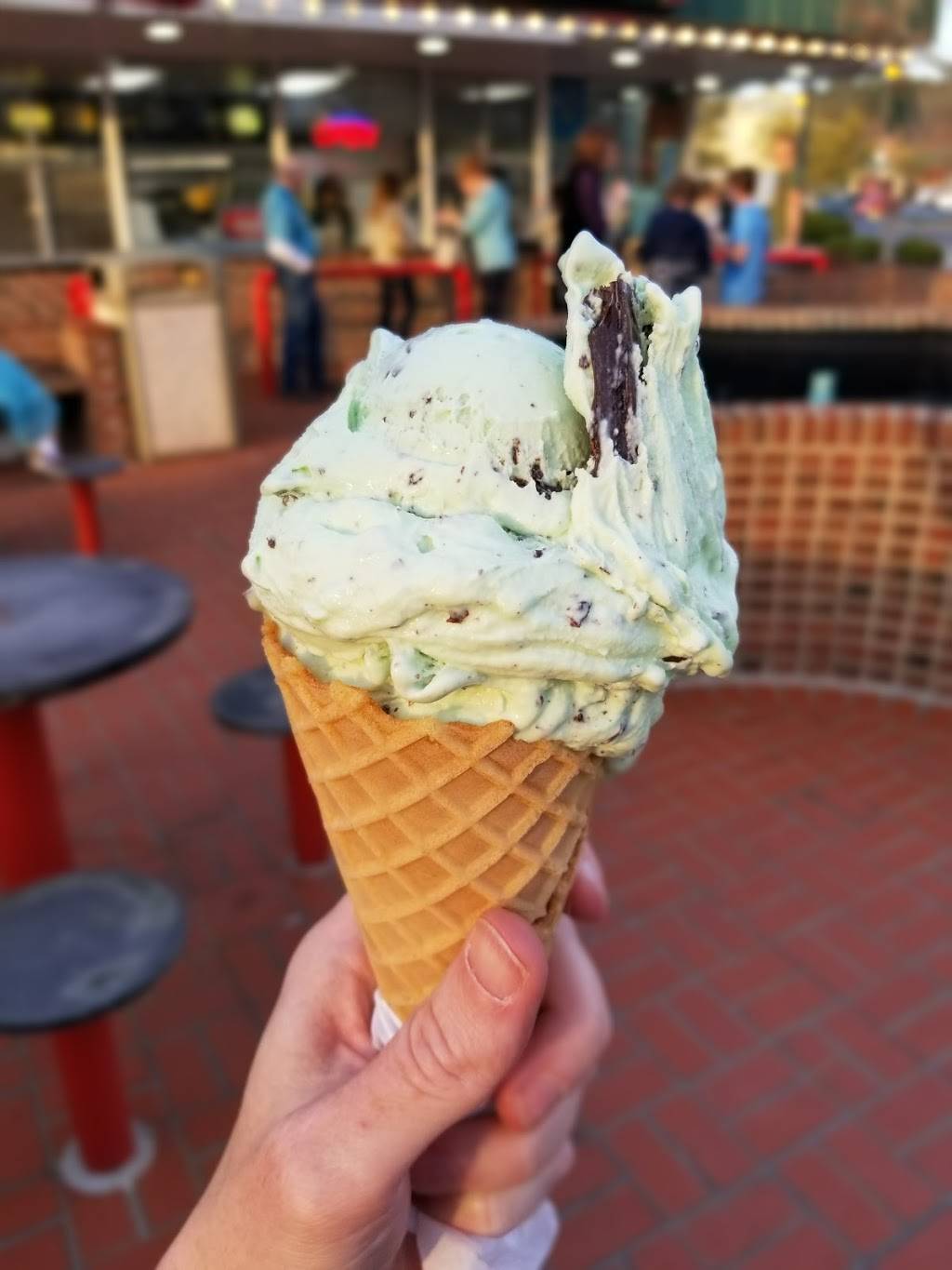 Goodberrys Frozen Custard | restaurant | 9700 Strickland Rd, Raleigh, NC 27615, USA | 9196768580 OR +1 919-676-8580