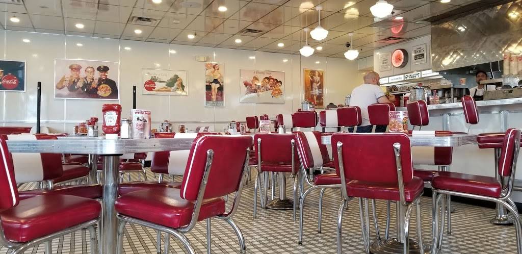 Johnny Rockets | restaurant | 3230 N John Young Pkwy, Kissimmee, FL 34741, USA | 4078705310 OR +1 407-870-5310
