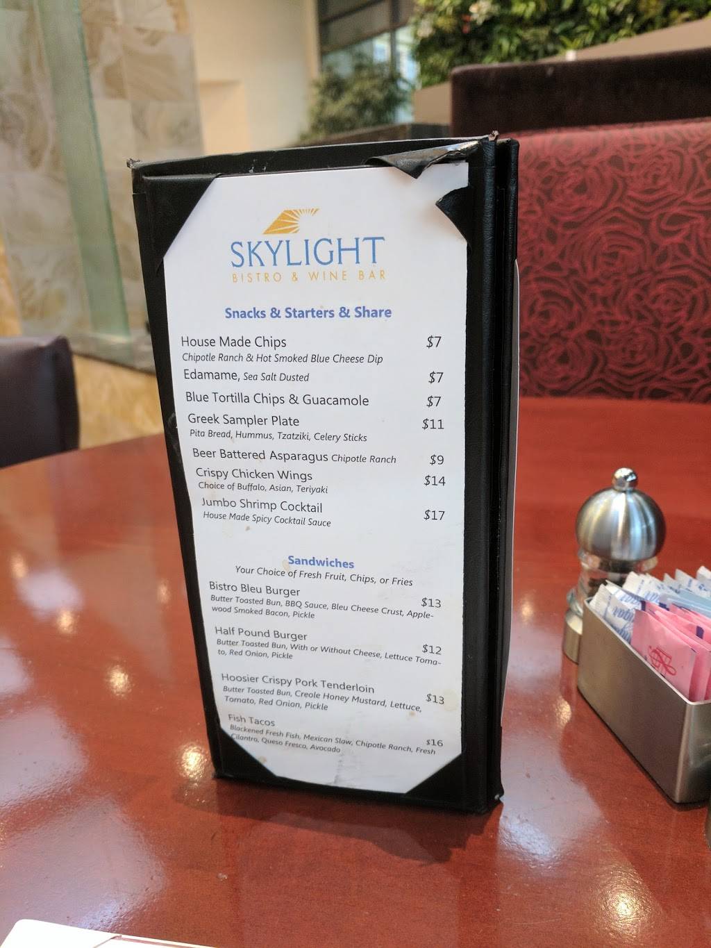 Skylight Bistro & Wine Bar | restaurant | 7202 E 21st St, Indianapolis, IN 46219, USA | 3173521231 OR +1 317-352-1231