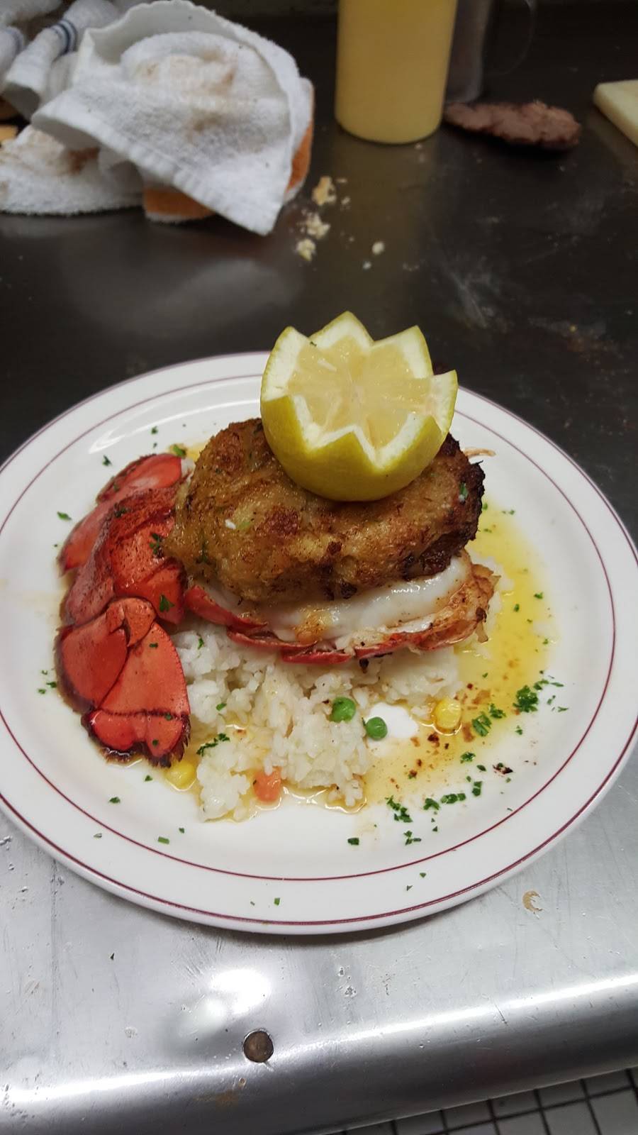 Newts Place | restaurant | 609 N Main St, Navarre, OH 44662, USA | 3308791119 OR +1 330-879-1119