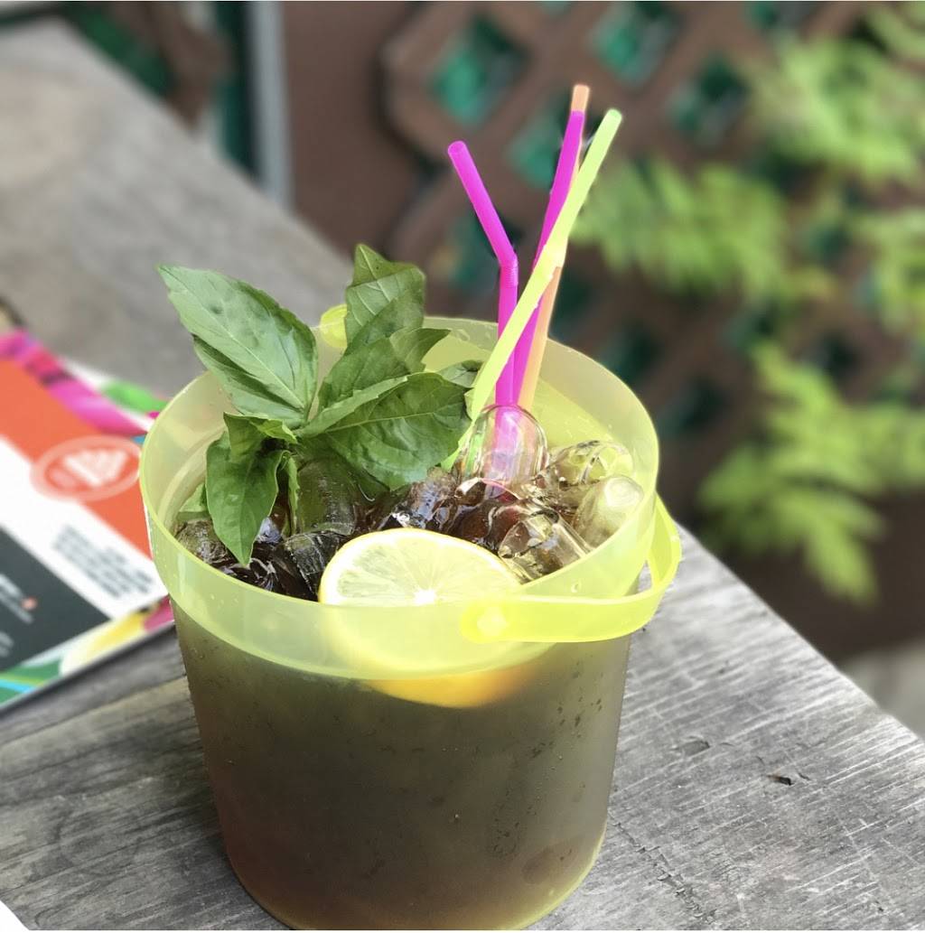 Baoburg | restaurant | 614 Manhattan Ave, Brooklyn, NY 11222, USA | 7183490011 OR +1 718-349-0011