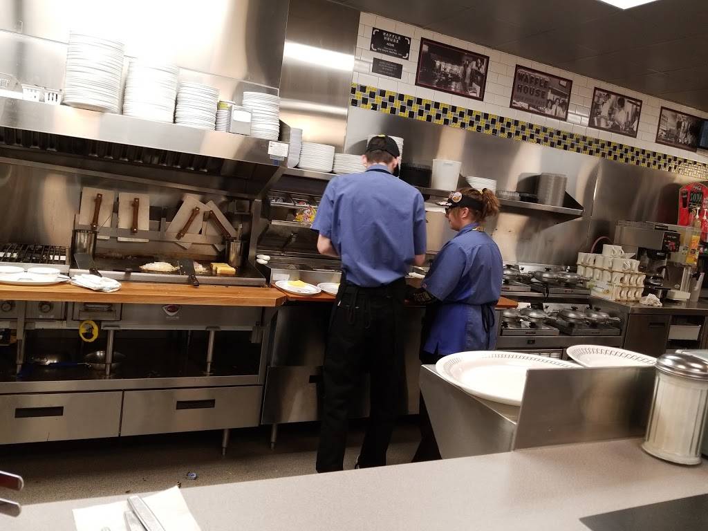 Waffle House | meal takeaway | 203 Carl Cannon Blvd, Jasper, AL 35501, USA | 2055225487 OR +1 205-522-5487