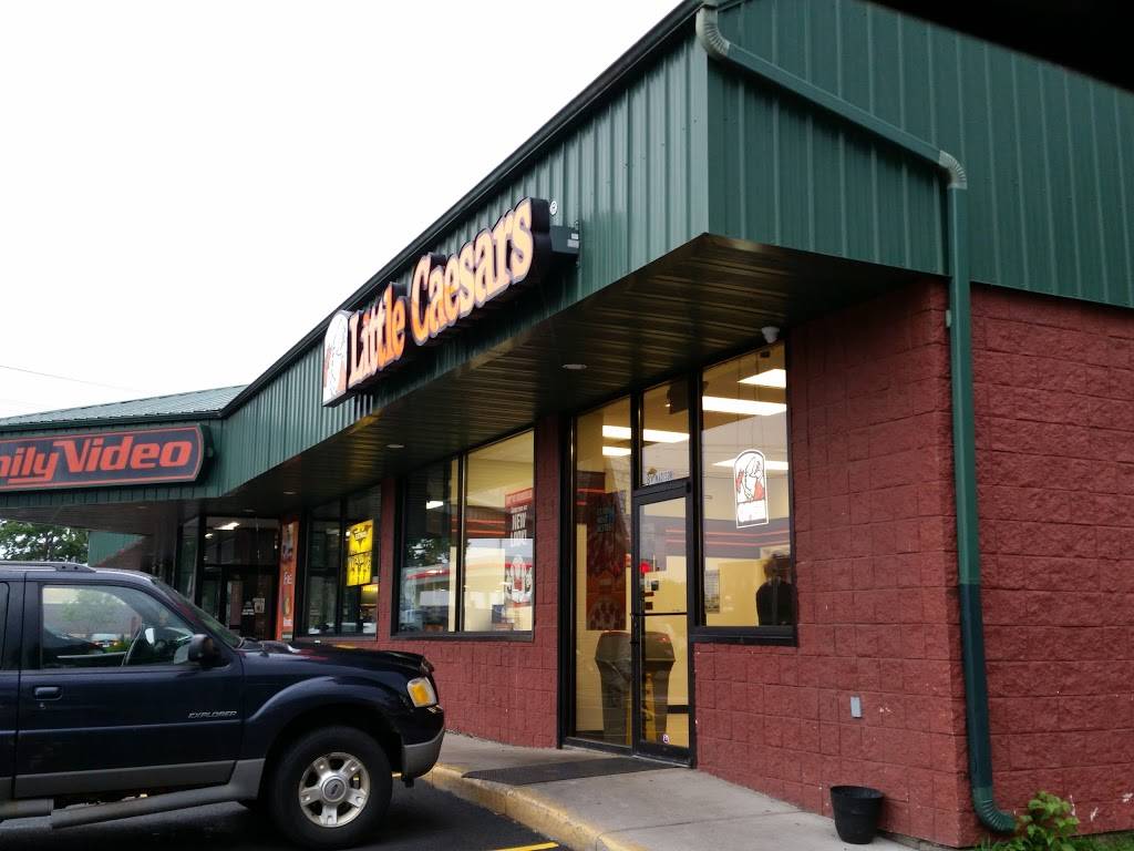 Little Caesars Pizza | meal takeaway | 8 W Madison St, Eau Claire, WI 54703, USA | 7158357772 OR +1 715-835-7772