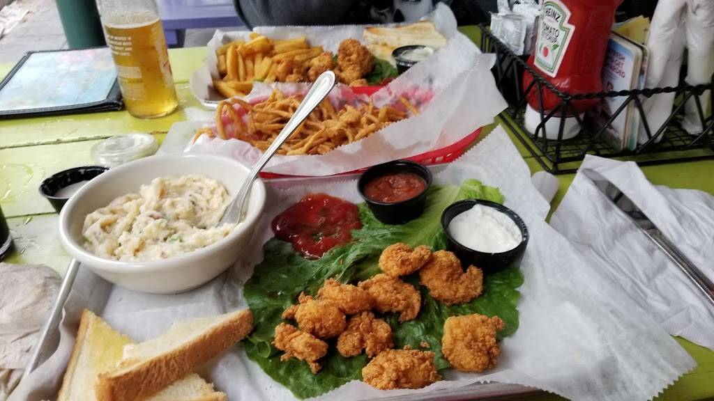 The Beach House Bar & Grill | restaurant | 124 Girod St, Mandeville, LA 70448, USA | 9856249331 OR +1 985-624-9331