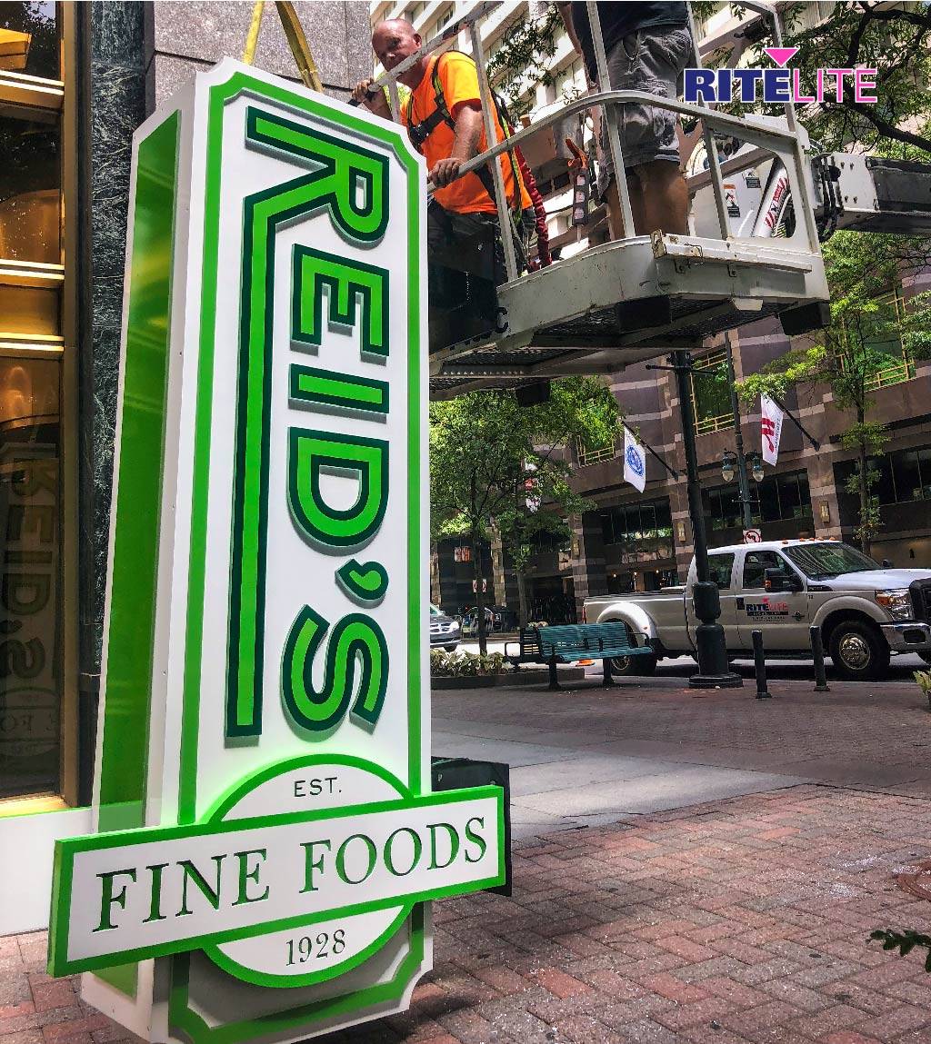 Reids Fine Foods | cafe | 121 W Trade St #150, Charlotte, NC 28202, USA | 7046090844 OR +1 704-609-0844