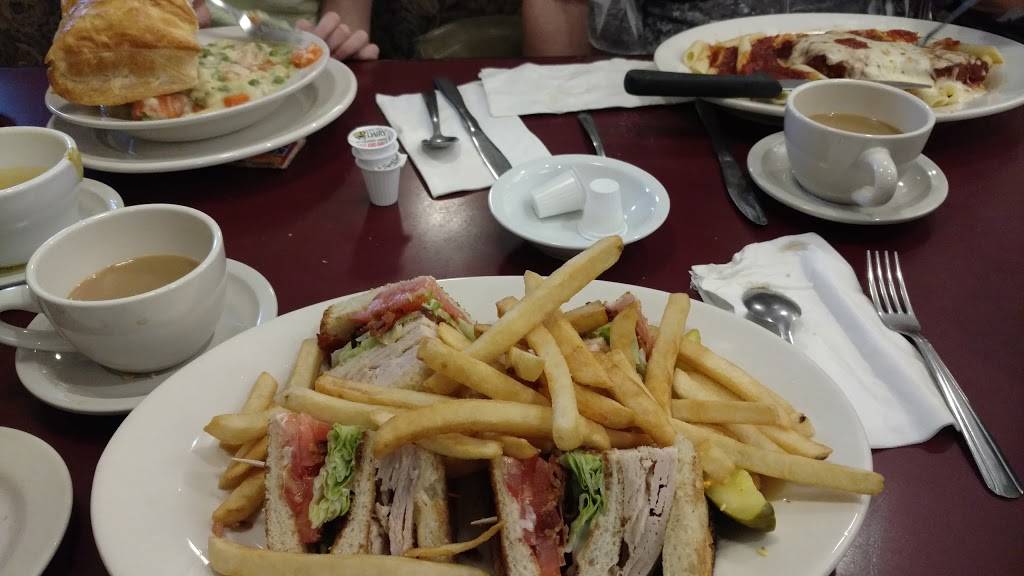 Stelios Family Restaurant | restaurant | 293 Boston Rd, North Billerica, MA 01862, USA | 9785285778 OR +1 978-528-5778