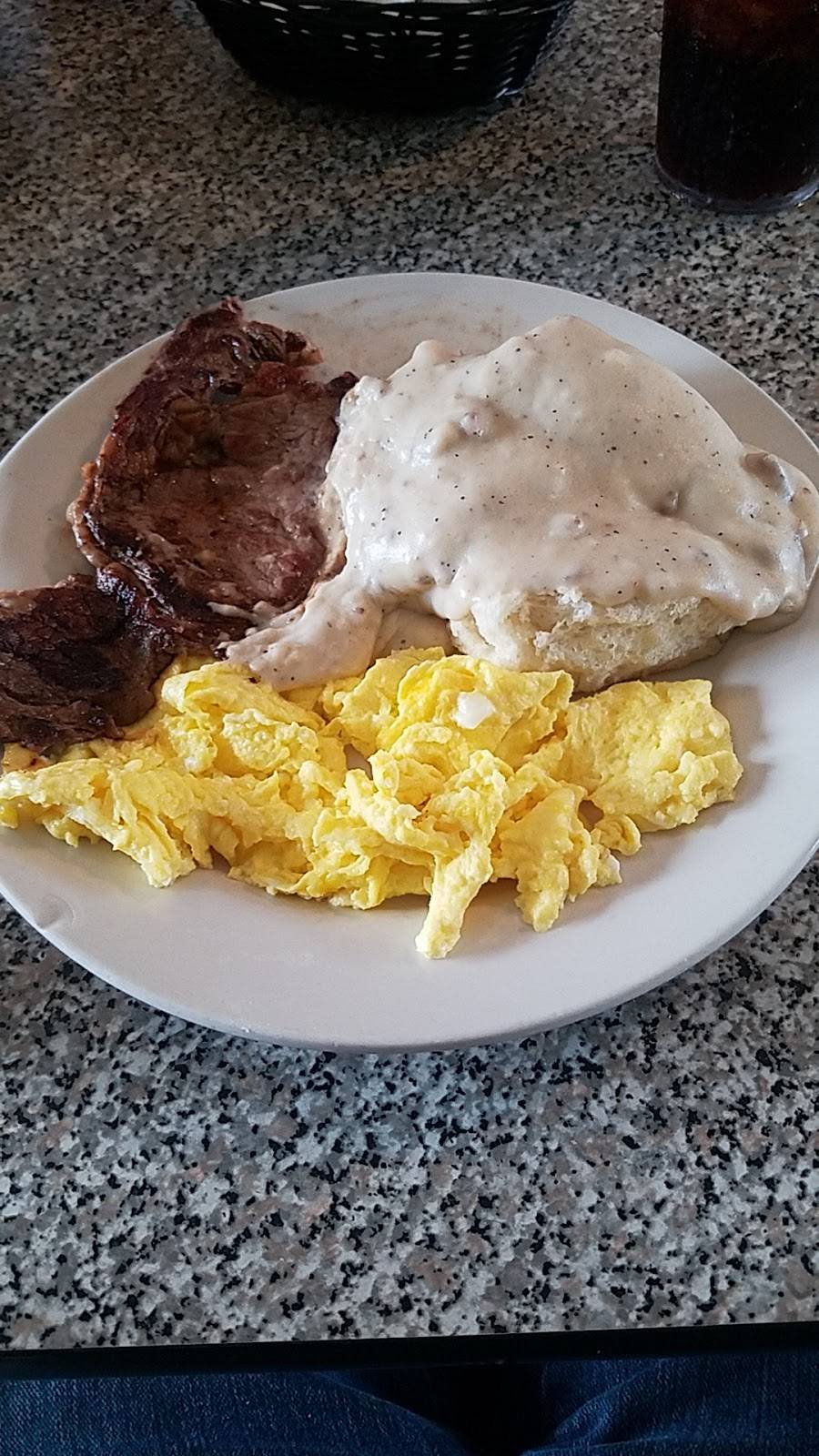 Wagon Wheel | restaurant | 390 Carl Eller Rd, Mars Hill, NC 28754, USA | 8286894755 OR +1 828-689-4755