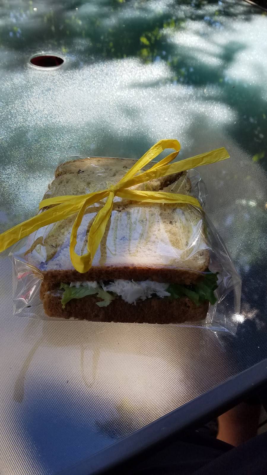 Riverfront Pizza & Deli | restaurant | 6281 River Rd, Glen Arbor, MI 49636, USA | 2313343876 OR +1 231-334-3876