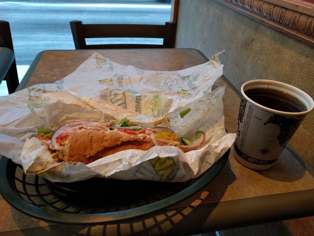 Subway | restaurant | 780 Rue Beaubien E, Montréal, QC H2S 1S7, Canada | 5144953737 OR +1 514-495-3737