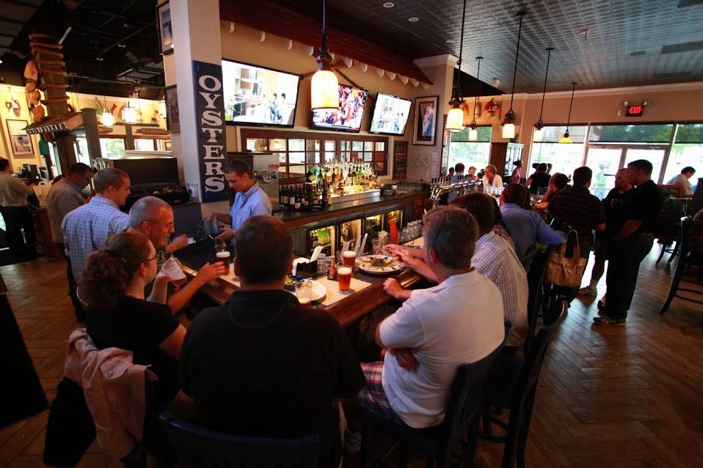 Fords Fish Shack - South Riding | restaurant | 25031 Riding Plaza, Chantilly, VA 20152, USA | 7035427520 OR +1 703-542-7520