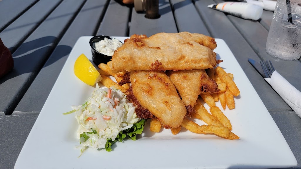 McAloons Restaurant | restaurant | 596 Corn Neck Rd, New Shoreham, RI 02807, USA | 4014662928 OR +1 401-466-2928