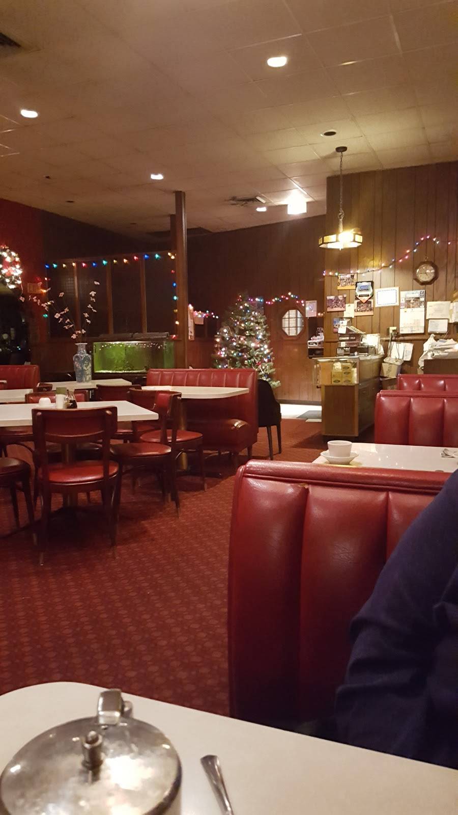 Chins Pagoda Restaurant & Lounge | restaurant | 30708 Lakeshore Blvd, Eastlake, OH 44095, USA | 4409448119 OR +1 440-944-8119