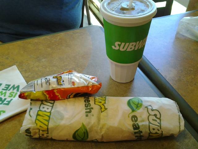 Subway | restaurant | 655 Tucker Rd, Tehachapi, CA 93561, USA | 6618237075 OR +1 661-823-7075