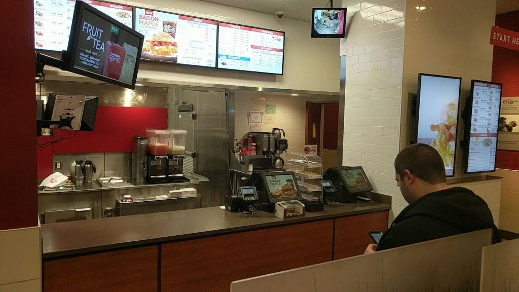 Wendys | restaurant | 112 Burlington Mall Road, Burlington, MA 01803, USA | 7812720866 OR +1 781-272-0866