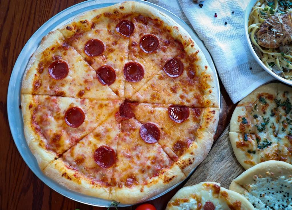 Amigos Pizza | restaurant | 6400 International Dr suite 160, Orlando, FL 32819, USA | 4072035522 OR +1 407-203-5522