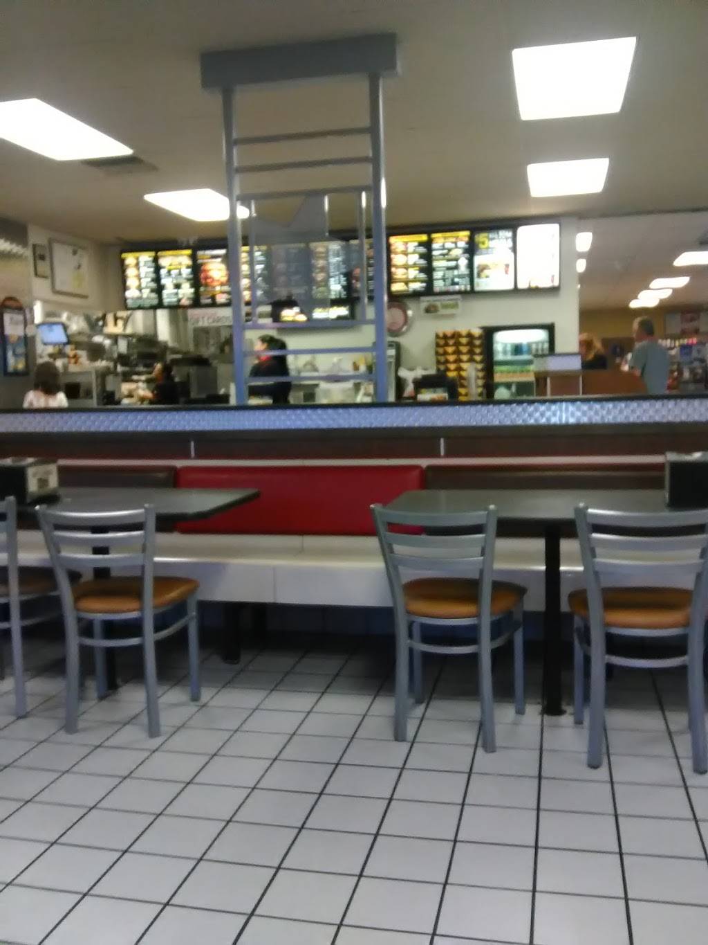 Carls Jr. | restaurant | 5990 E 2nd St, Benicia, CA 94510, USA | 7077459383 OR +1 707-745-9383