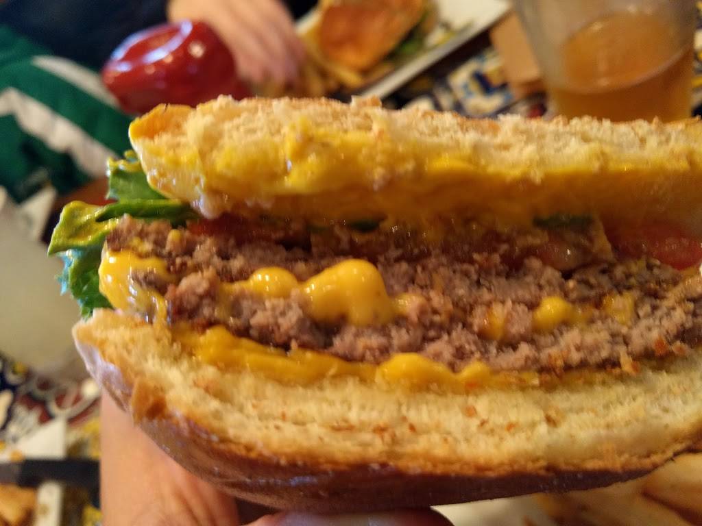 Chilis Grill & Bar | meal takeaway | 4383 National Rd E, Richmond, IN 47374, USA | 7659357591 OR +1 765-935-7591