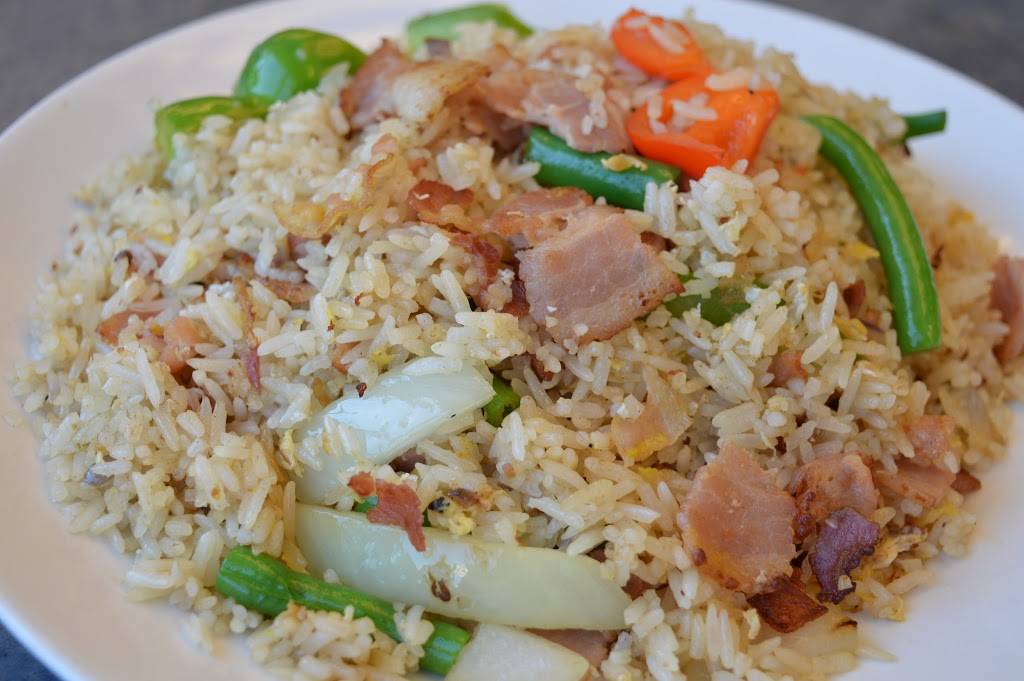 Martino Pizza & Asian Fusion Kitchen | restaurant | 178 Dupont St, Toronto, ON M5R 2E6, Canada | 4169296000 OR +1 416-929-6000