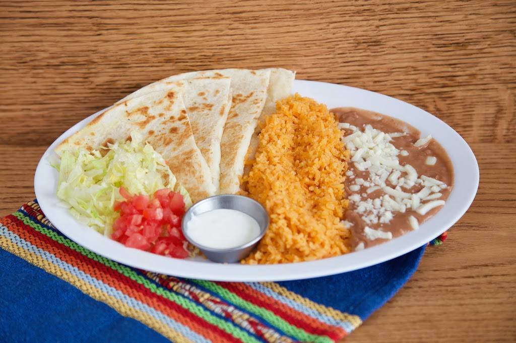 Sazón Cocina Mexicana | restaurant | 910 W Glen Flora Ave, Waukegan, IL 60085, USA | 8472490985 OR +1 847-249-0985