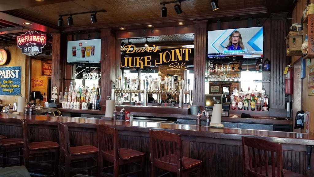 Famous Daves Bar-B-Que | meal takeaway | 201 Pierce St, Sioux City, IA 51101, USA | 7122778800 OR +1 712-277-8800